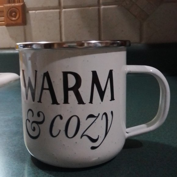 Threshold porcelain enamelware mug "WARM & cozy"